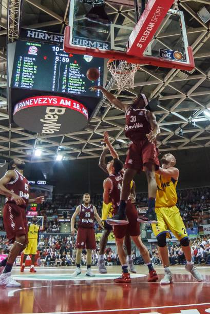 逼迫其出球 逼迫其出球